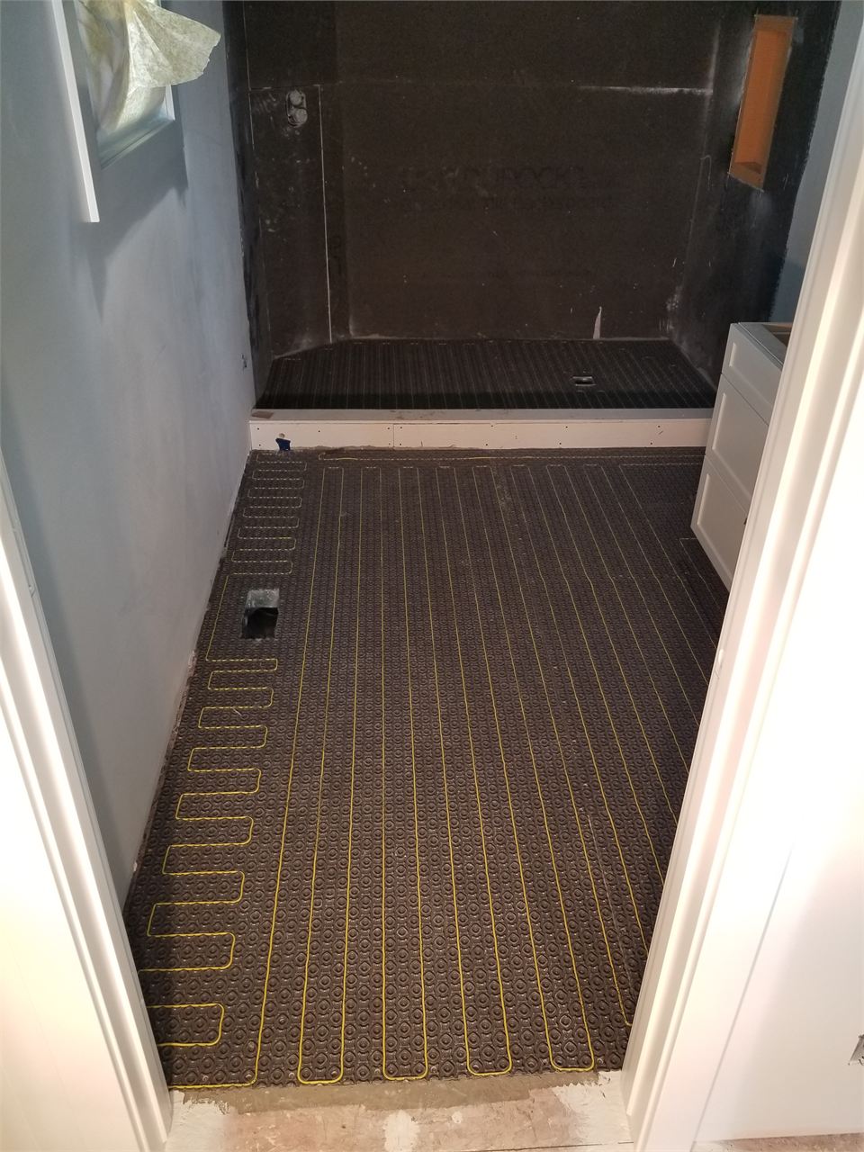 Custom tile installation by CLEAR-CUT TILE, project 4