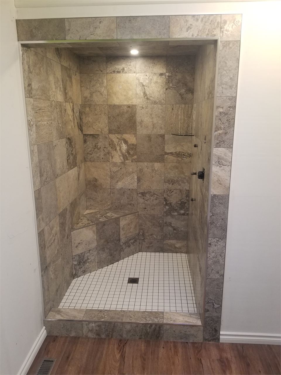 Custom tile installation by CLEAR-CUT TILE, project 7