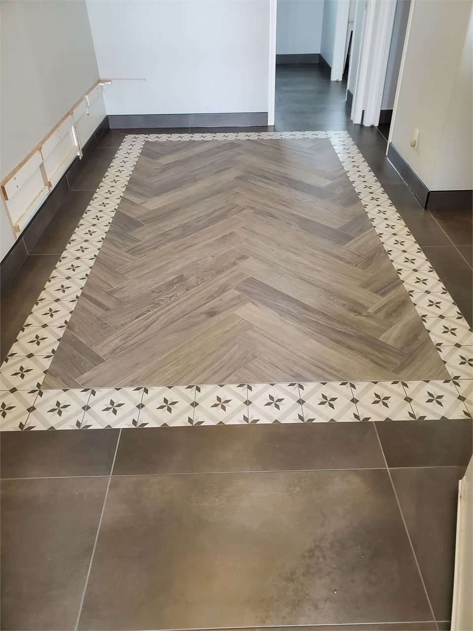 Custom tile installation by CLEAR-CUT TILE, project 10